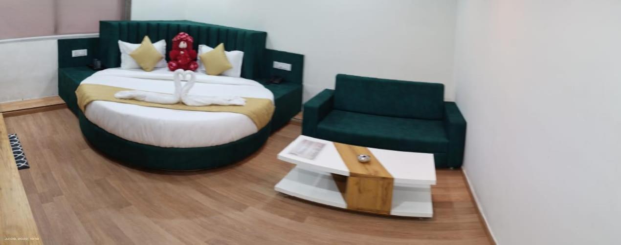 Collection O Hotel Green Park Ānand Εξωτερικό φωτογραφία