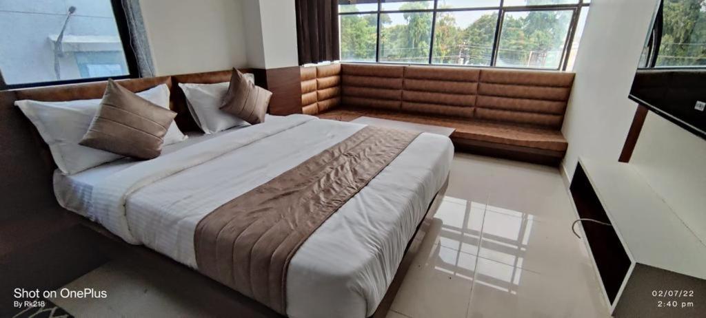 Collection O Hotel Green Park Ānand Εξωτερικό φωτογραφία