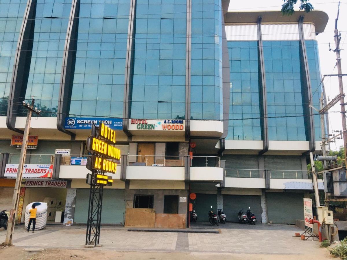 Collection O Hotel Green Park Ānand Εξωτερικό φωτογραφία