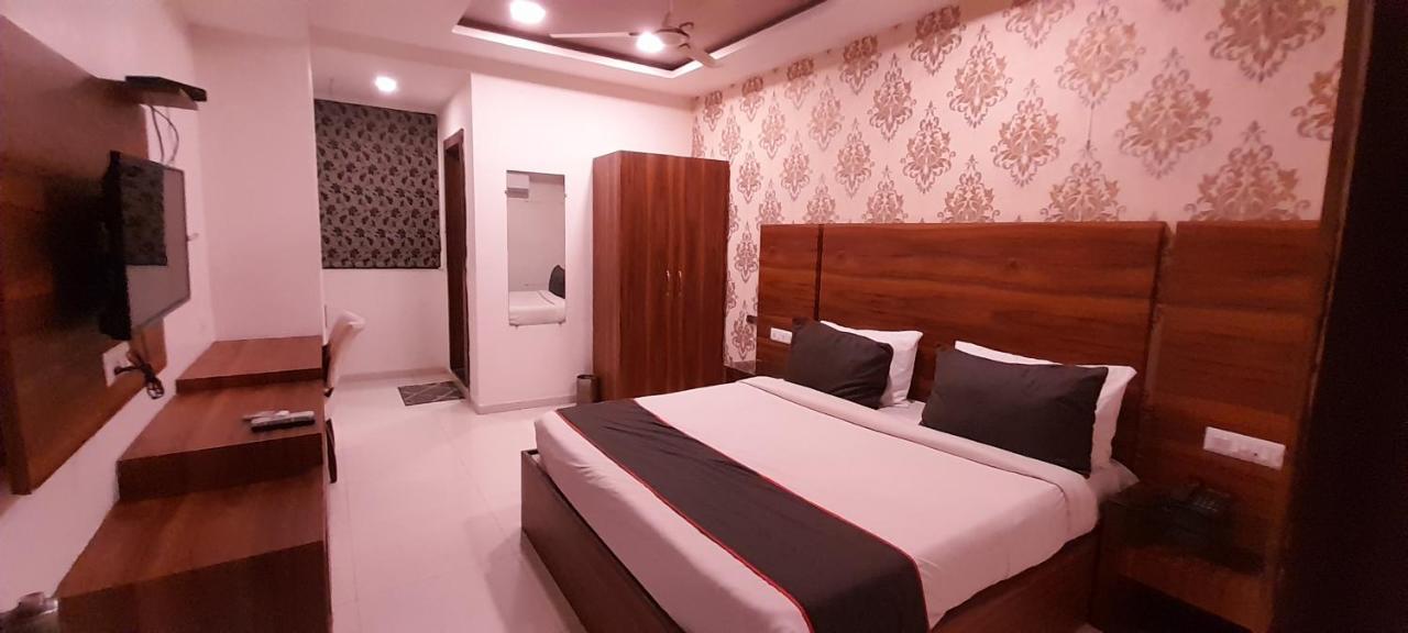Collection O Hotel Green Park Ānand Εξωτερικό φωτογραφία