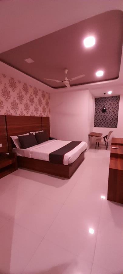 Collection O Hotel Green Park Ānand Εξωτερικό φωτογραφία
