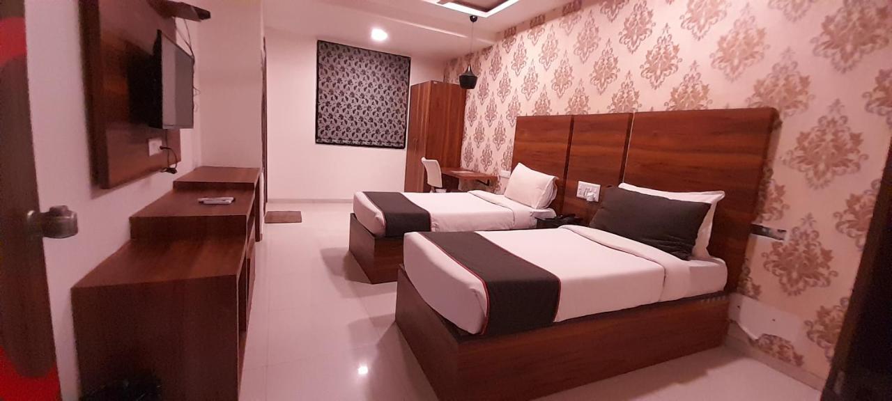 Collection O Hotel Green Park Ānand Εξωτερικό φωτογραφία