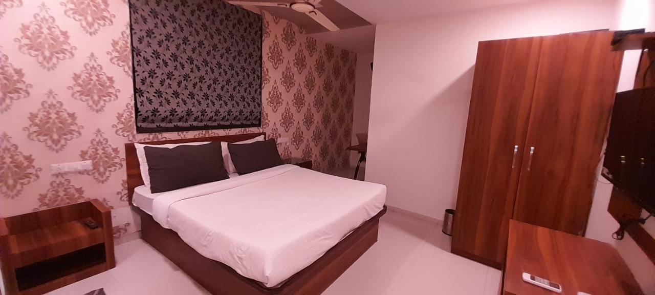 Collection O Hotel Green Park Ānand Εξωτερικό φωτογραφία